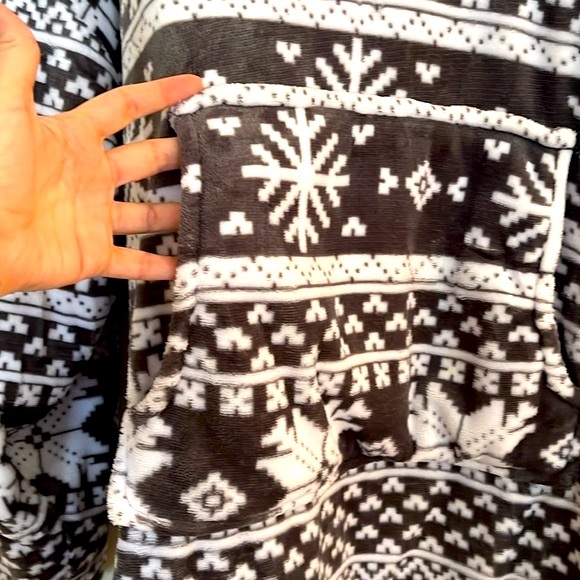 Oversized Huggle Hoodie! - Picture 3 of 7